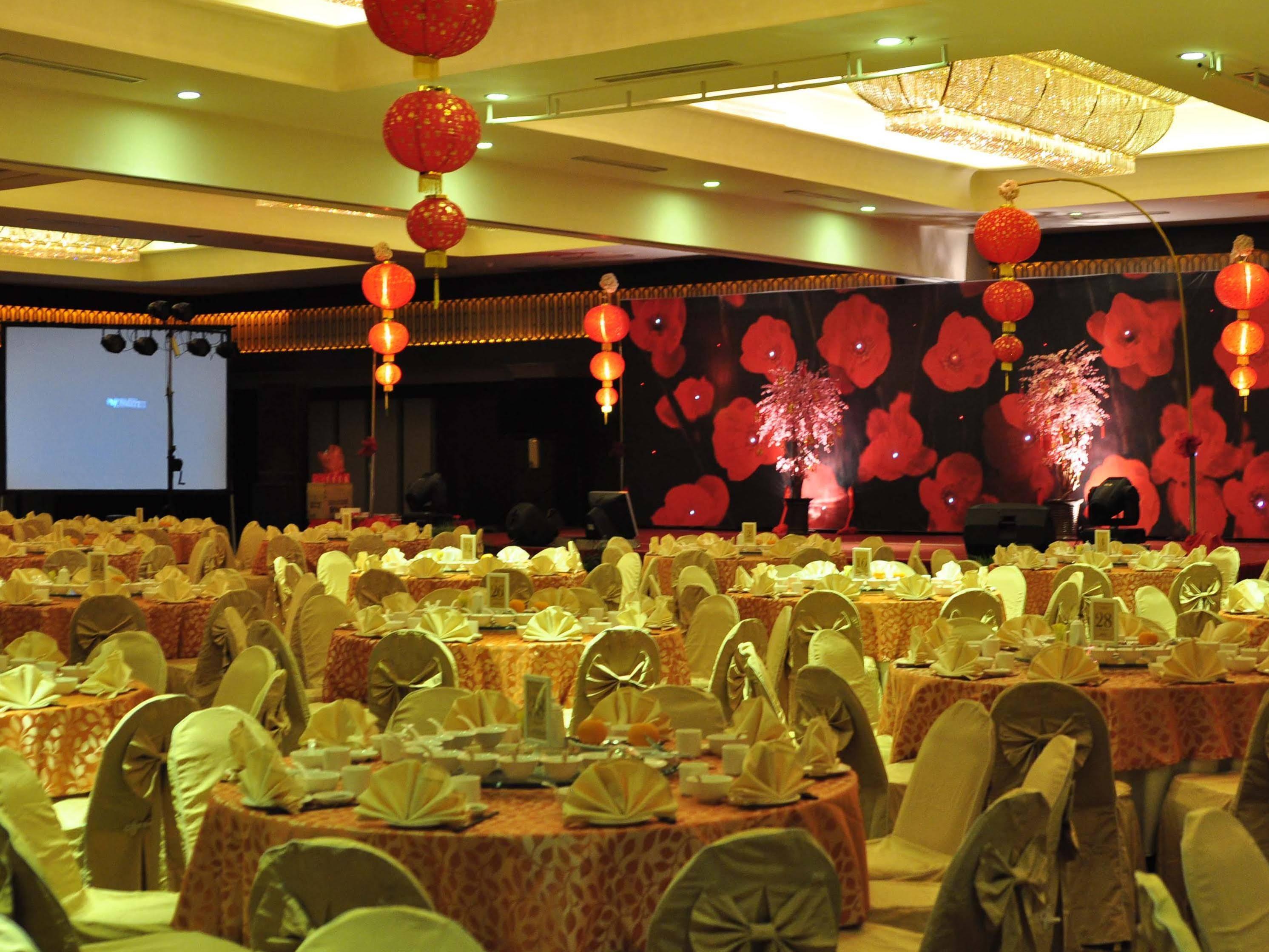 Emerald Garden International Hotel Medan Eksteriør billede