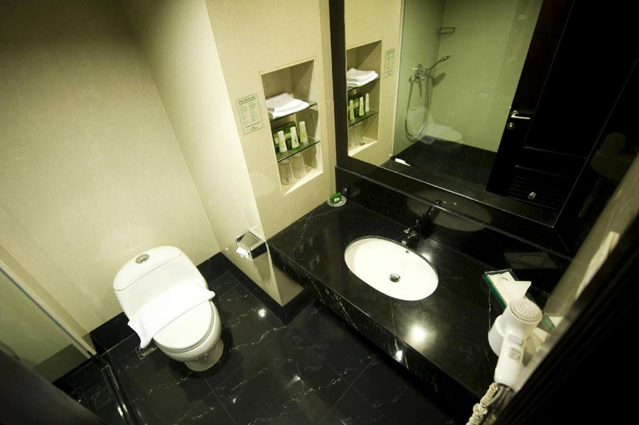 Emerald Garden International Hotel Medan Eksteriør billede