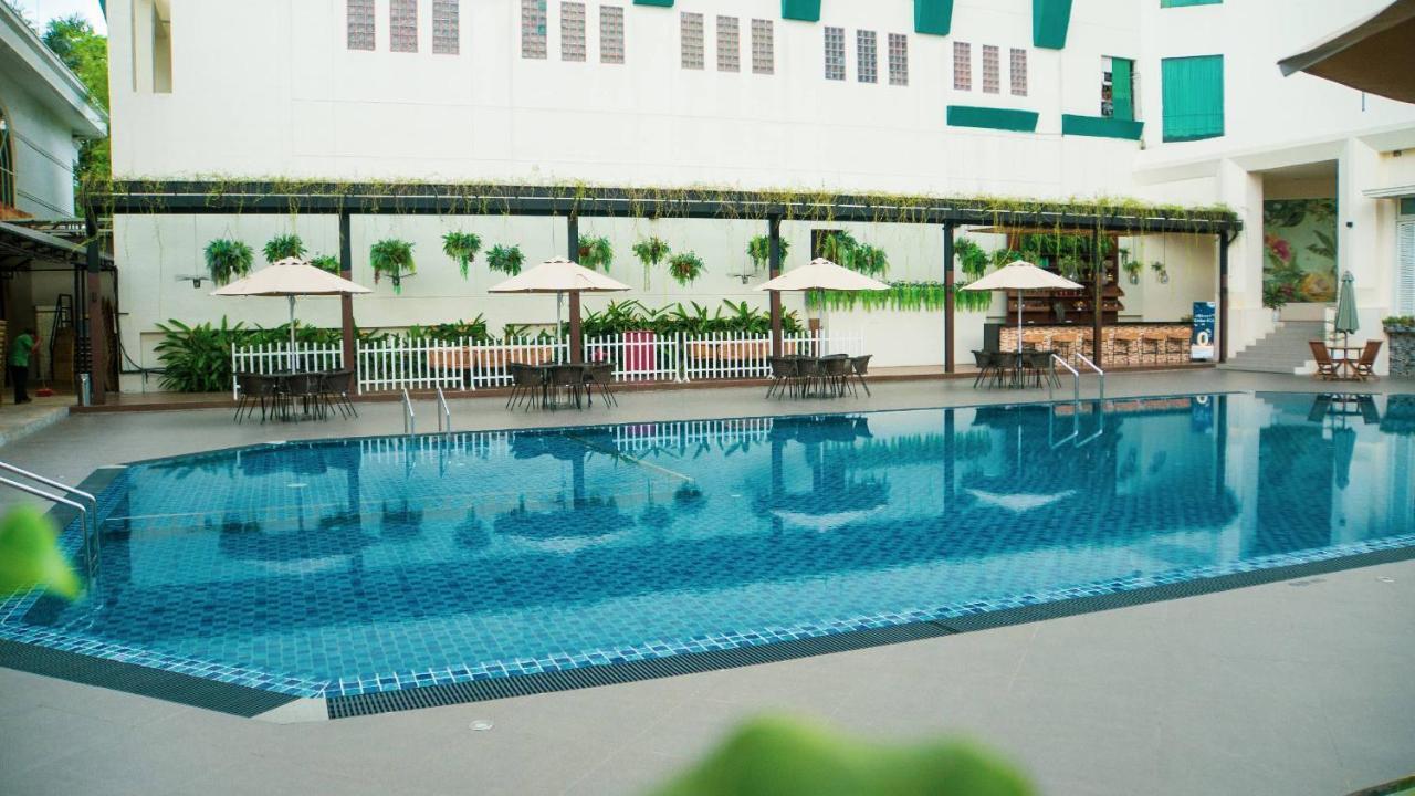 Emerald Garden International Hotel Medan Eksteriør billede