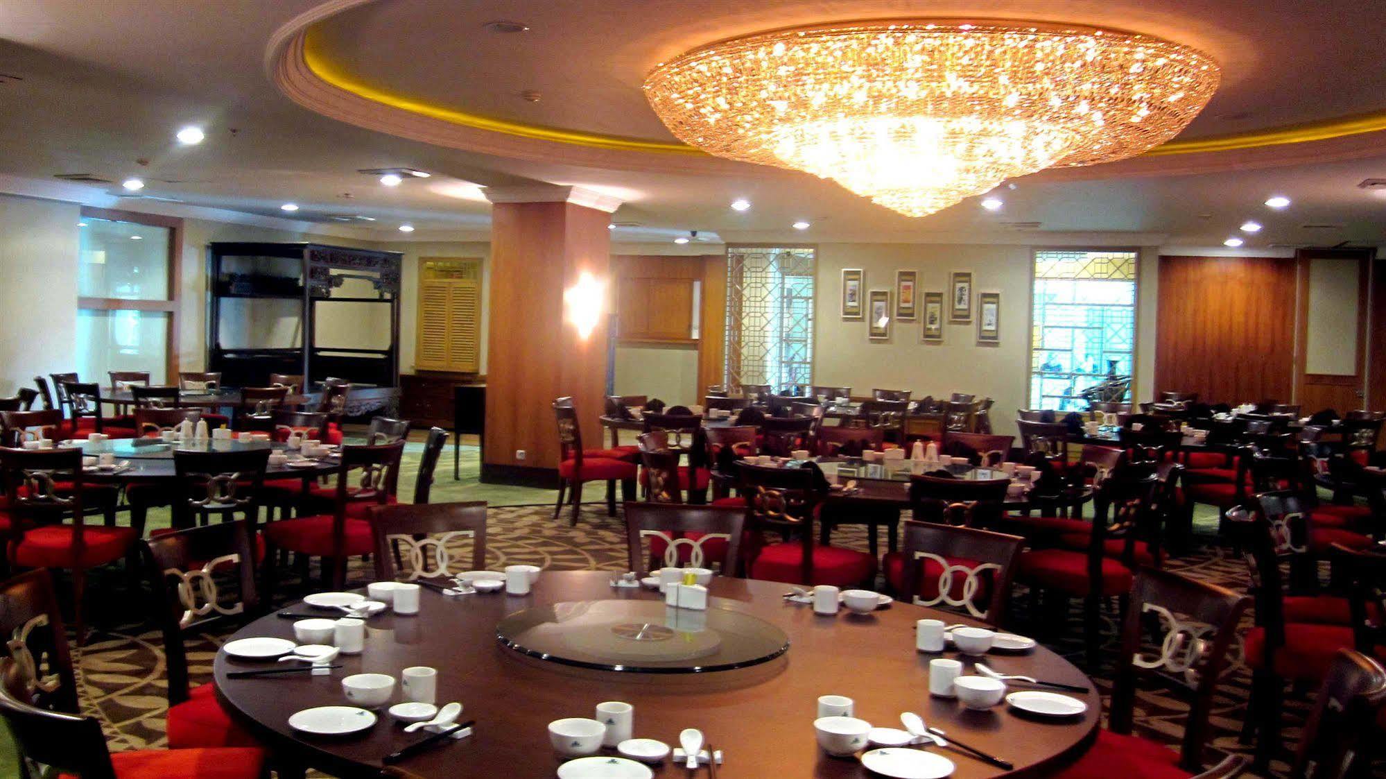 Emerald Garden International Hotel Medan Eksteriør billede
