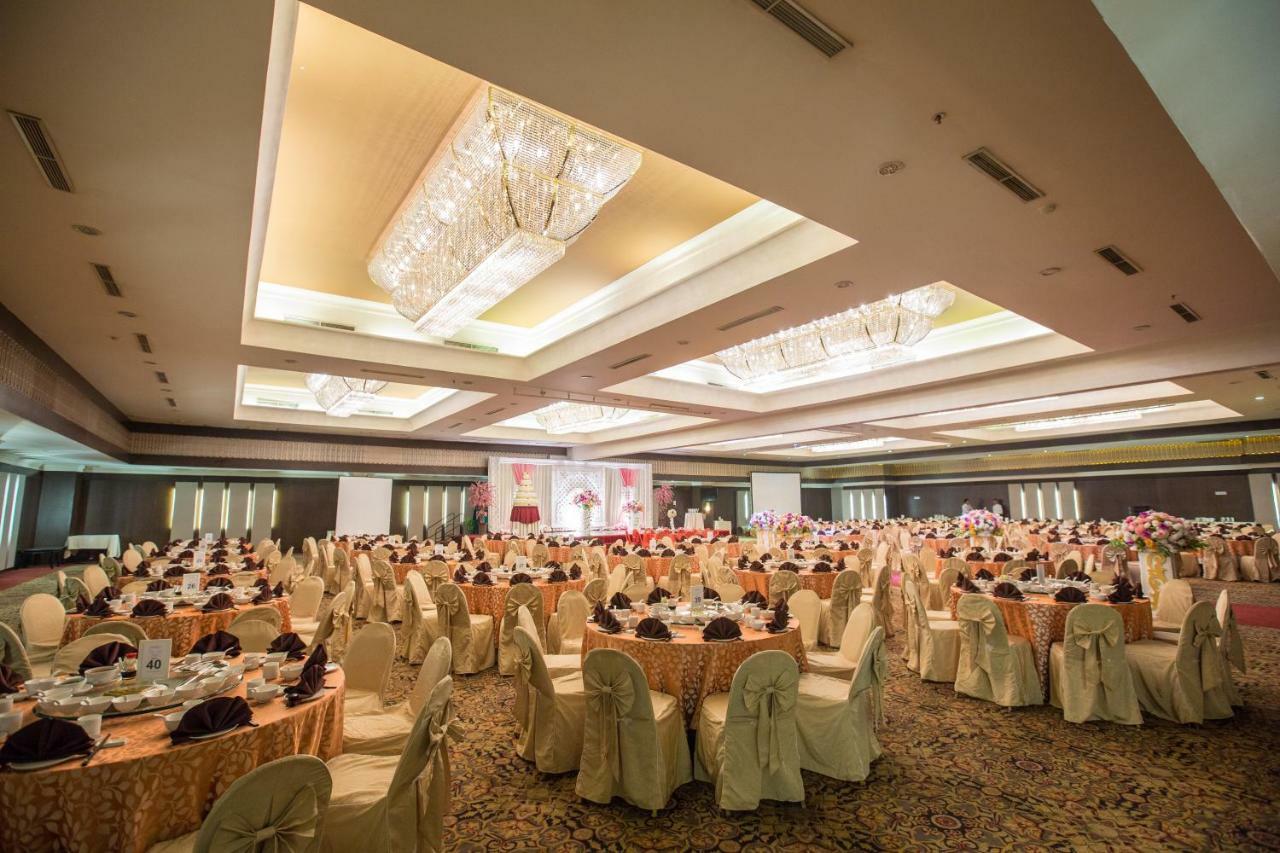 Emerald Garden International Hotel Medan Eksteriør billede